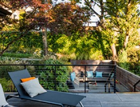 覓一處靜地，造一方花園